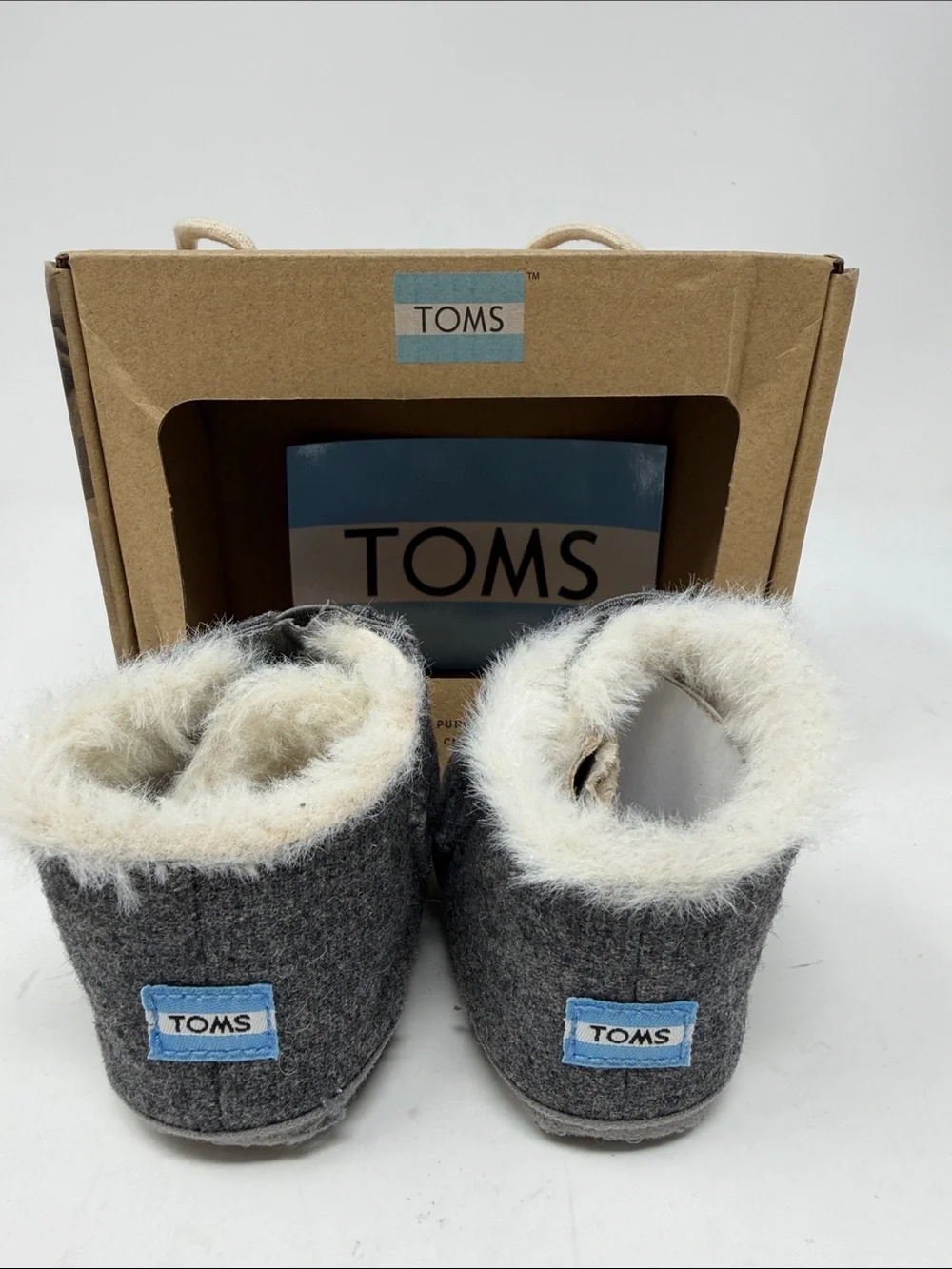 TOMS Gray Quilted Baby Booties with Fleece Trim baby size 1  NWT 0-6m